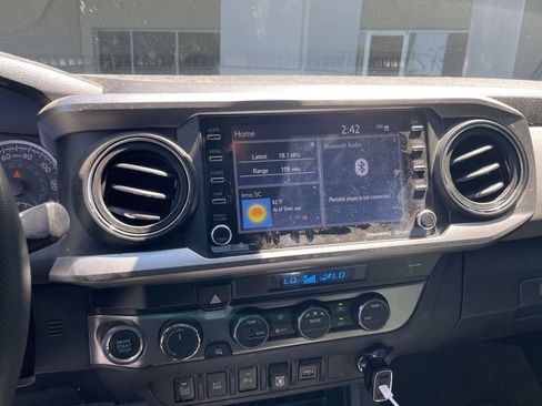 Used 2023 Toyota Tacoma SR5 AWD/4WD image 8