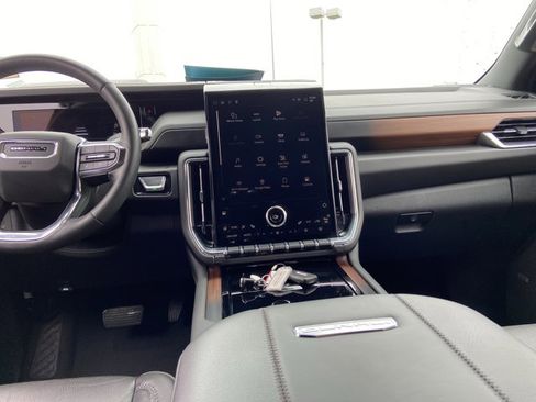 Used 2025 GMC Yukon Denali image 14