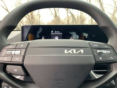 Used 2025 Kia K4 FWD image 27