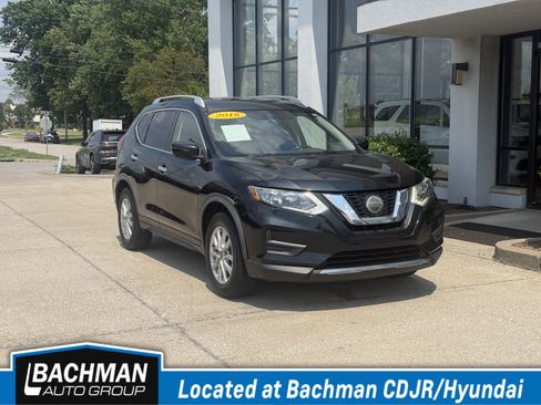 Used 2018 Nissan Rogue SV FWD image 1