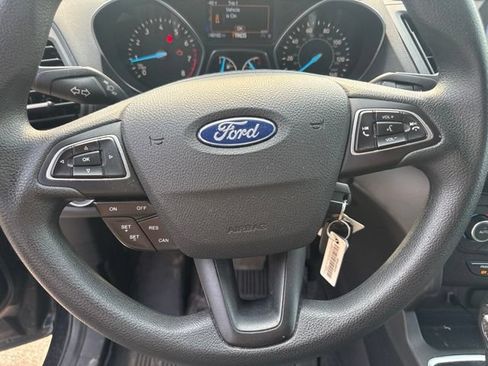 Used 2018 Ford Escape SE w/ SE Sync 3 Package AWD/4WD image 15