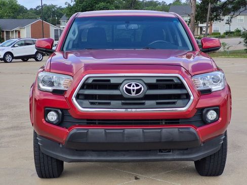 Used 2017 Toyota Tacoma SR5 w/ Tow Package RWD image 2