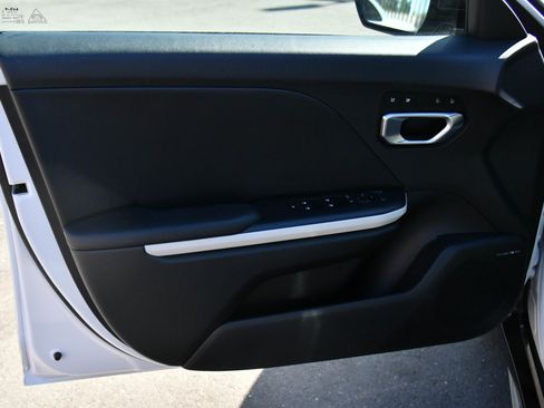 Used 2025 Kia K4 GT-Line w/ GT-Line Premium Package image 14