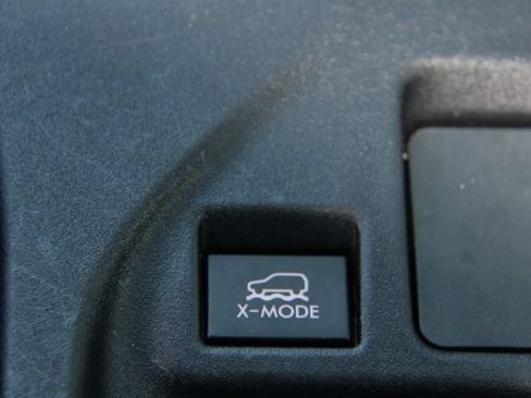 Used 2018 Subaru Crosstrek 2.0i AWD/4WD image 28