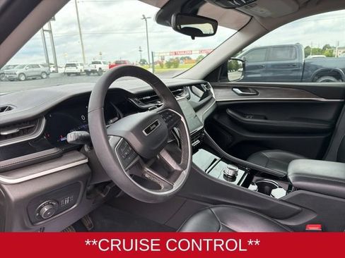 Used 2023 Jeep Grand Cherokee L Limited w/ Black Appearance Package RWD image 8
