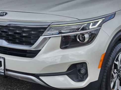 Used 2021 Kia Seltos EX image 7