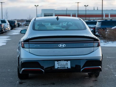 Certified 2025 Hyundai Sonata SEL image 6