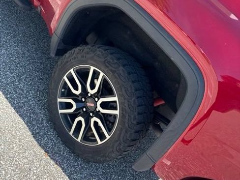 Used 2022 GMC Sierra 1500 AT4 w/ AT4 Premium Package AWD/4WD image 16