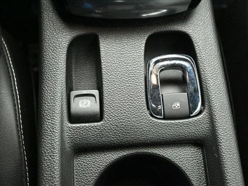 Used 2017 Buick Cascada Premium image 13