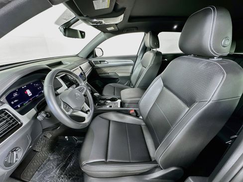 Used 2023 Volkswagen Atlas Cross Sport SE FWD image 20