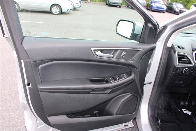 Used 2016 Ford Edge SEL w/ Equipment Group 201A FWD image 11