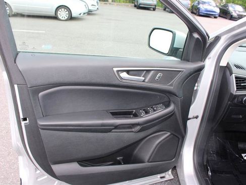 Used 2016 Ford Edge SEL w/ Equipment Group 201A FWD image 11