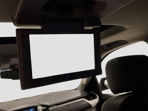 Used 2017 GMC Yukon SLT w/ Open Road Package image 33