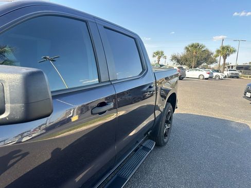 Used 2022 Chevrolet Silverado 1500 Custom image 11