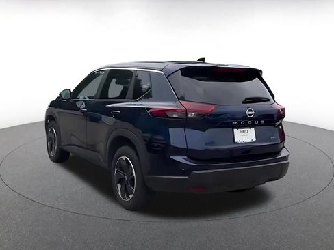 Used 2025 Nissan Rogue SV AWD/4WD image 9