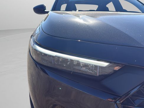 Used 2025 Honda Accord Sport image 33