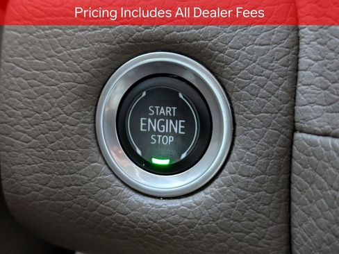 Used 2022 GMC Yukon XL Denali AWD/4WD image 30