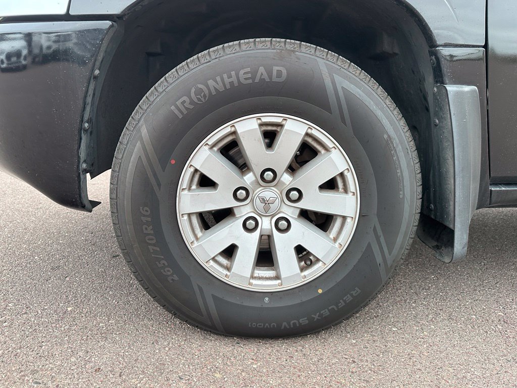 Used 2006 Mitsubishi Raider LS AWD/4WD image 37