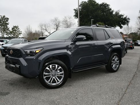 Used 2025 Toyota 4Runner TRD Sport Premium image 3