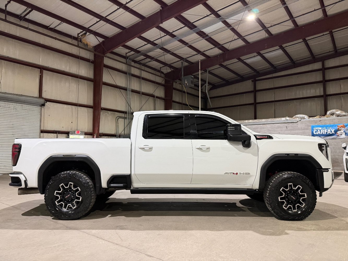 Used 2024 GMC Sierra 2500 AT4 w/ AT4 Preferred Package AWD/4WD image 3