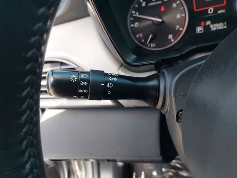 Used 2025 Subaru Outback Premium image 26