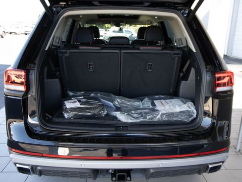 New 2026 Volkswagen Atlas Peak Edition image 20