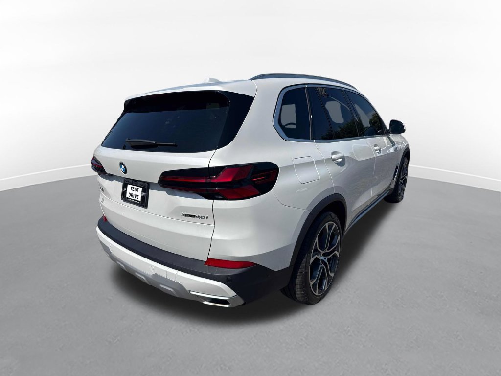 Used 2024 BMW X5 xDrive40i w/ Premium Package AWD/4WD image 6
