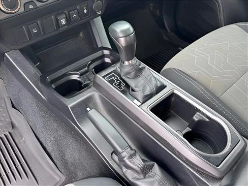 Used 2021 Toyota Tacoma TRD Sport AWD/4WD image 21