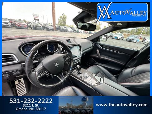 Used 2017 Maserati Ghibli S Q4 AWD/4WD image 17