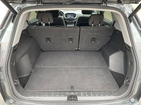 Used 2020 GMC Terrain SLE w/ Driver Convenience Package image 30