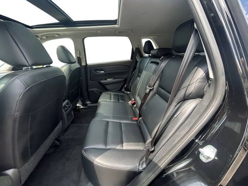 Used 2023 Nissan Rogue SL AWD/4WD image 14