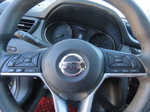 Used 2017 Nissan Rogue S AWD/4WD image 24