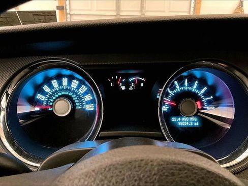 Used 2012 Ford Mustang Coupe RWD image 19