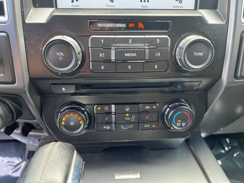 Used 2016 Ford F150 XLT w/ Equipment Group 302A Luxury AWD/4WD image 21