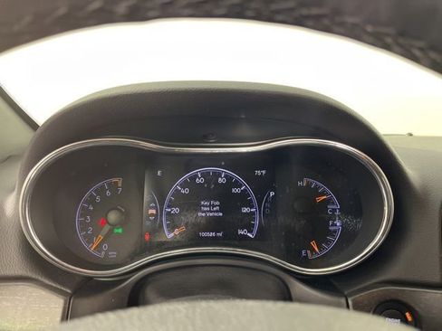 Used 2017 Jeep Grand Cherokee Altitude AWD/4WD image 24