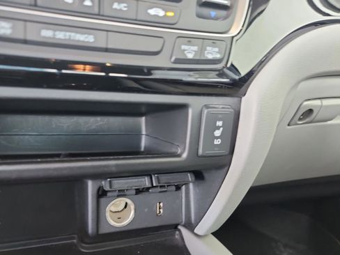 Used 2018 Honda Ridgeline RTL-E image 23