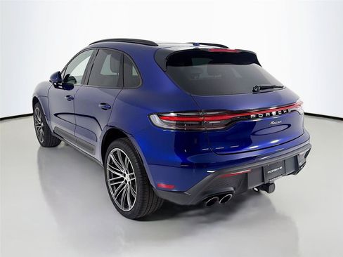 Certified 2026 Porsche Macan AWD/4WD image 3