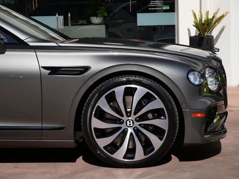 New 2026 Bentley Flying Spur Plug-In Hybrid AWD/4WD image 6