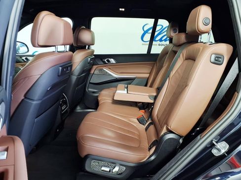 Used 2019 BMW X7 xDrive50i w/ M Sport Package image 17