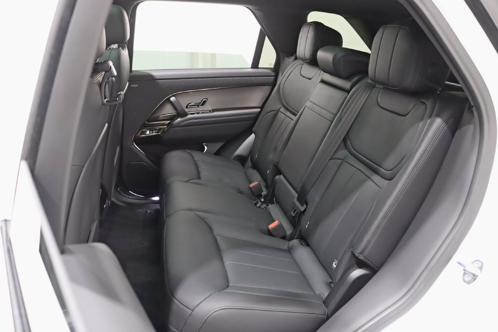 Used 2025 Land Rover Range Rover Sport Dynamic SE AWD/4WD image 30