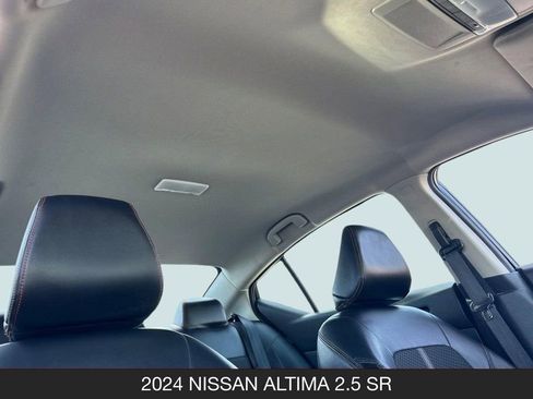 Used 2024 Nissan Altima 2.5 SR FWD image 18