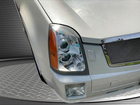 Used 2005 Cadillac SRX V8 w/ Preferred Equipment Group AWD/4WD image 30