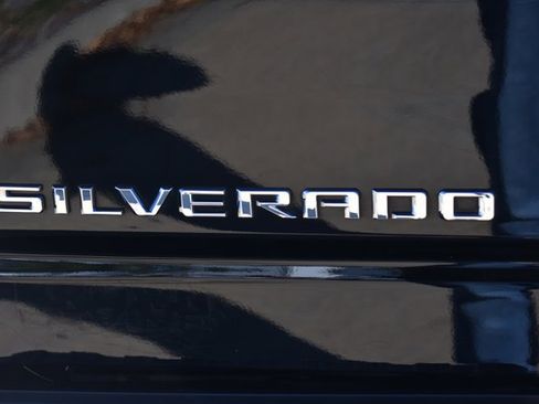 Used 2024 Chevrolet Silverado 2500 LT image 7