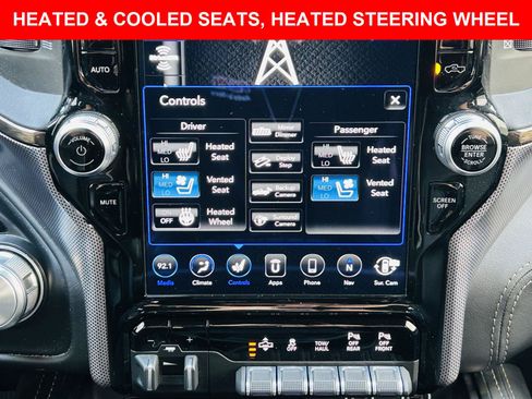 Used 2020 RAM 1500 Limited w/ Black Appearance Package AWD/4WD image 7