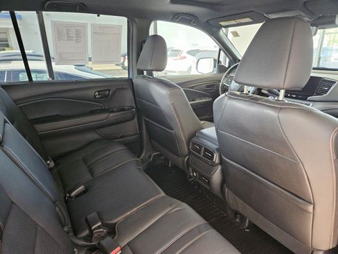 Used 2024 Honda Passport TrailSport image 12