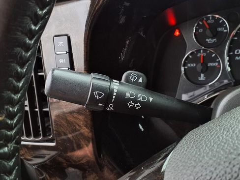 Used 2020 GMC Savana 2500 w/ Enhanced Convenience Package image 18