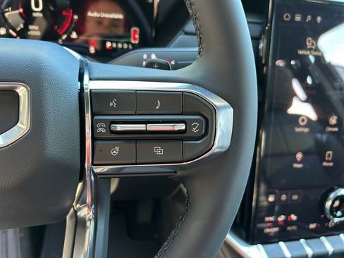 Used 2026 GMC Acadia Elevation w/ Elevation Premium Package AWD/4WD image 18