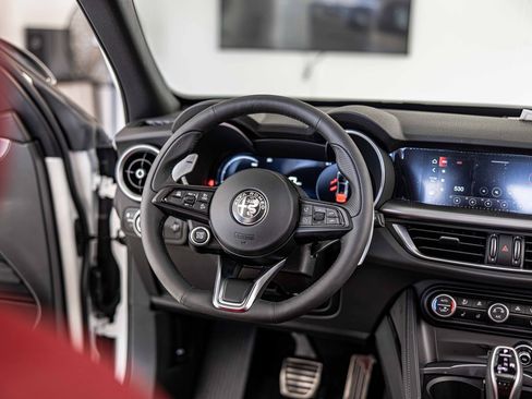 New 2025 Alfa Romeo Stelvio Sprint w/ Veloce Package image 37