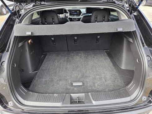 Certified 2025 Chevrolet Trax LT image 21