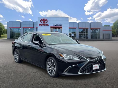 Used 2021 Lexus ES 250 w/ Premium Package AWD/4WD image 2